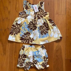 Adorable Baby Hawaiian Print Dress & Bloomers Set